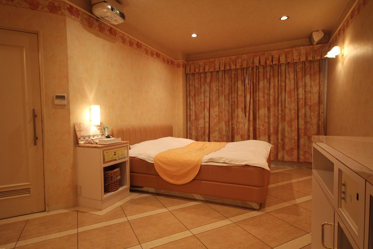 אוסקה Hotel Afternoon (Adults Only) מראה חיצוני תמונה